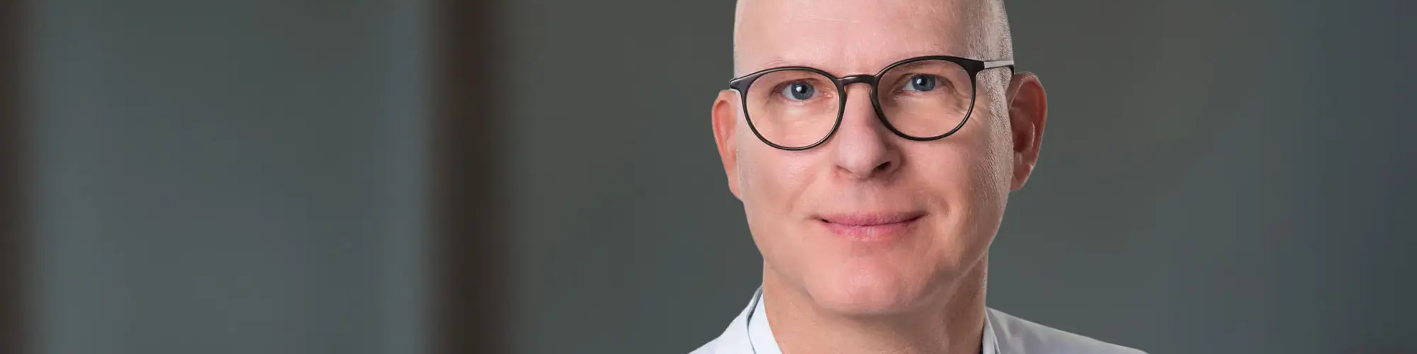 Dr. med. Martin Kürten – Plastischer Chirurg in seiner Praxis in Mainz